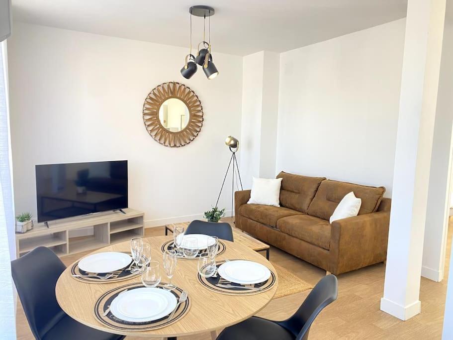 Le Metropolitain-proche Centre-clim-refait A Neuf-tout Equipe Apartment *